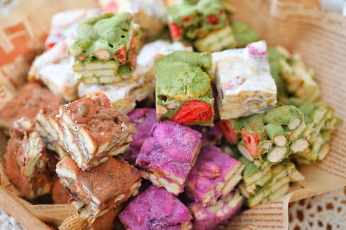  快过年了，多种口味雪花酥做起来，酥脆香甜，好看好吃，全家喜欢