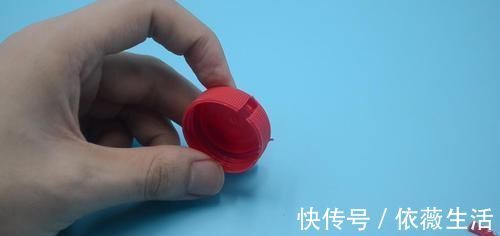 钥匙|出门总是忘记带钥匙,只需一个塑料瓶盖,轻松解决大烦恼,学学吧