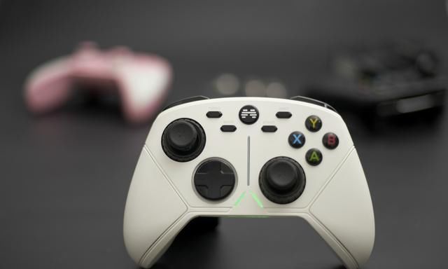手柄|游戏手柄横评，北通阿修罗3与Xbox One，谁更值得买？