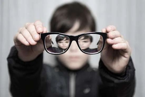 5-year-old baby was found to have 800 degrees of myopia! Just because...