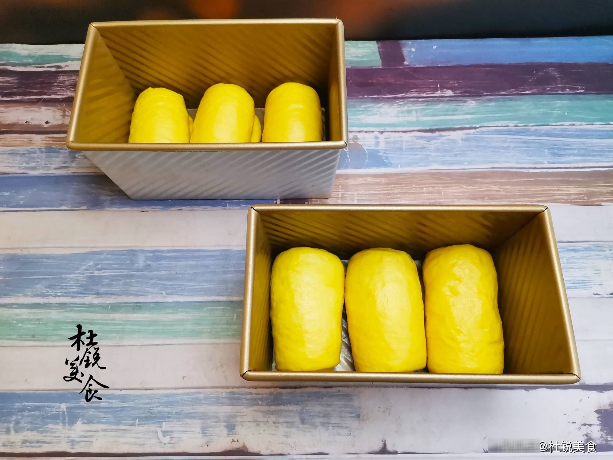 做吐司,冬季别再用水和面,加入南瓜,吐司金黄拉丝,家人喜欢