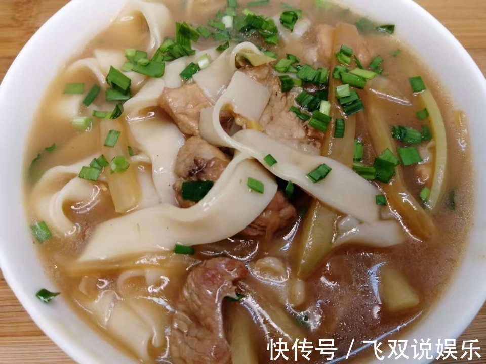 面条要那样做，怎样吃都不腻，做法介绍详细，一次一大碗不够吃
