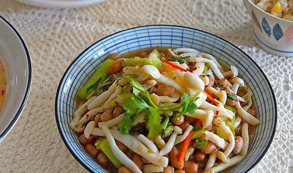 姐姐|姐姐第一次请客，亲自下厨做一桌子菜，这半个月真没白练
