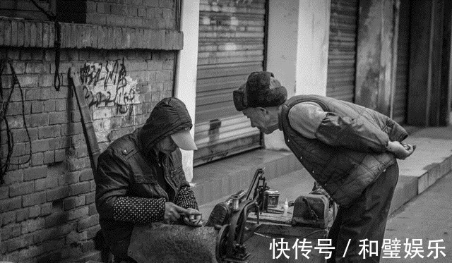 卖货郎!农村的“6种”手艺人,曾经为人们所追捧,现在却看不见了