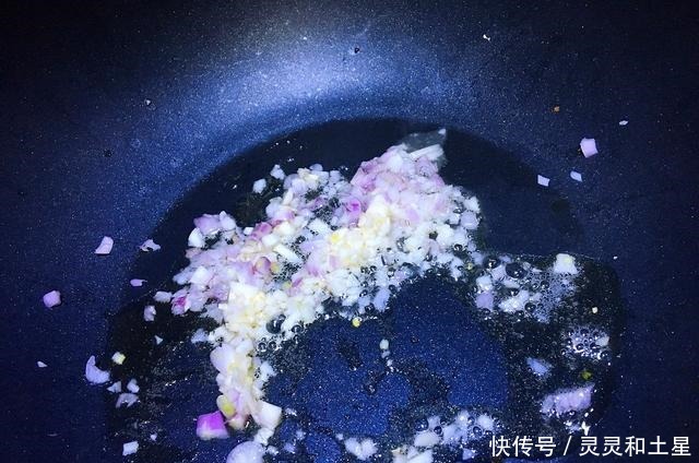 不腻|十分钟就搞定的蒸菜,软嫩又有嚼劲,香浓可口,连吃一周都不腻!