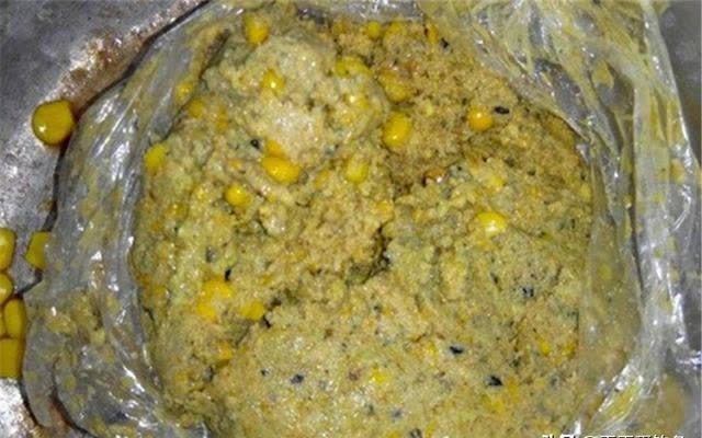 晚春开始钓草鱼,分享几款“清爽”的粮食饵,可以用到秋季