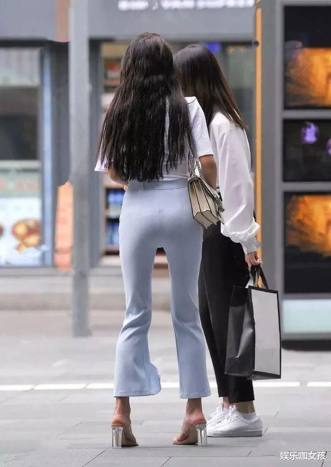 过时 “阔腿裤”过时了?事实并非如此,却成了“腿粗”的救星!
