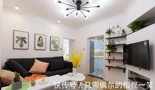 精致|50m2老破小爆改：餐厨合并功能叠加，一居改两室，精致又清新！