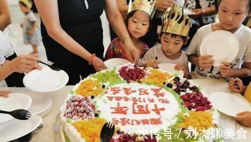 幼儿园|“炫耀给谁看呢?”女儿生日,爸爸送豪华蛋糕到幼儿园却无人问津