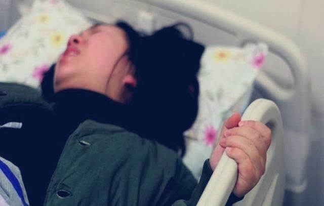 不好意思|顺产生娃最尴尬的就是“拉粑粑”,知晓原因才不慌,别不好意思看