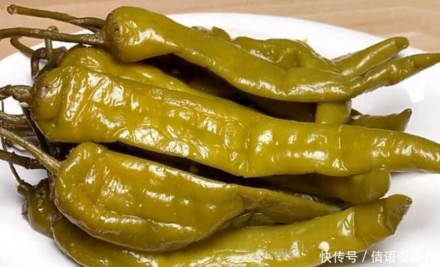 清洗干净|婆婆教我腌辣椒，不用水，不用油，酸辣爽口，2天就能吃
