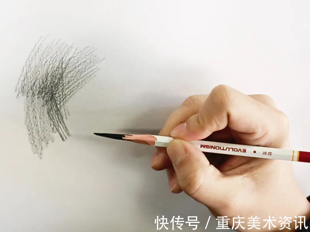 笔带&美术生初学者,素描应该用什么笔?