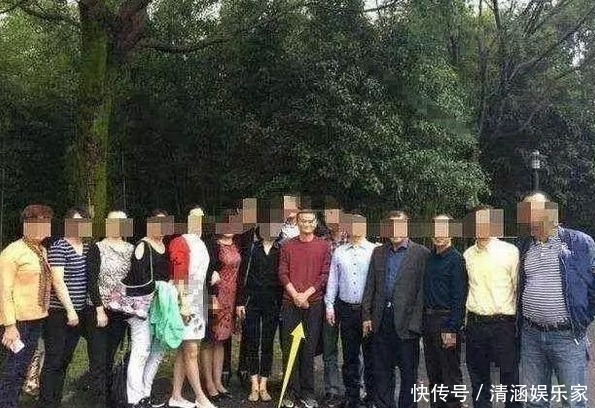 老照片|看了马云同学聚会的老照片，终于明白什么是大佬，位置决定了态度