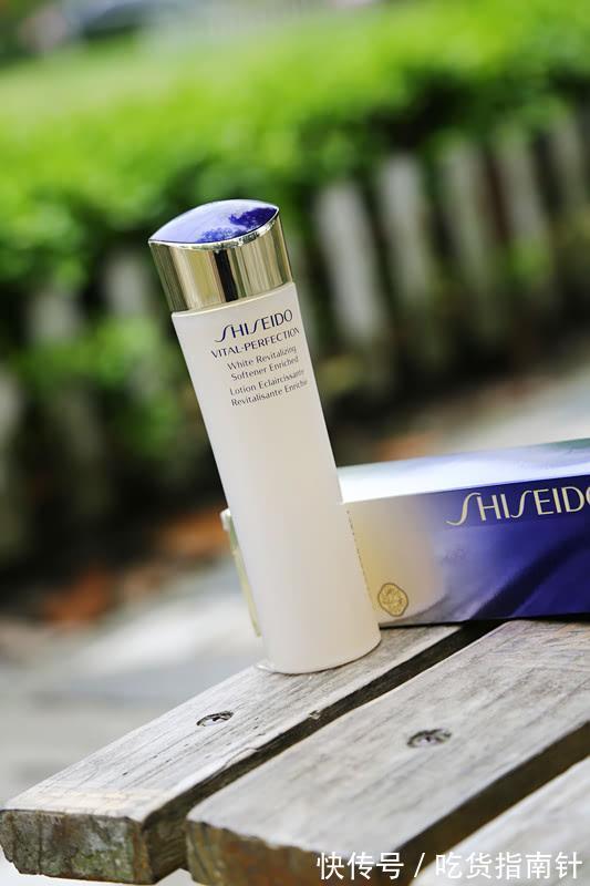 爽肤水 补水美白的爽肤水有哪些?这几款比较滋润,给予肌肤细致的呵护