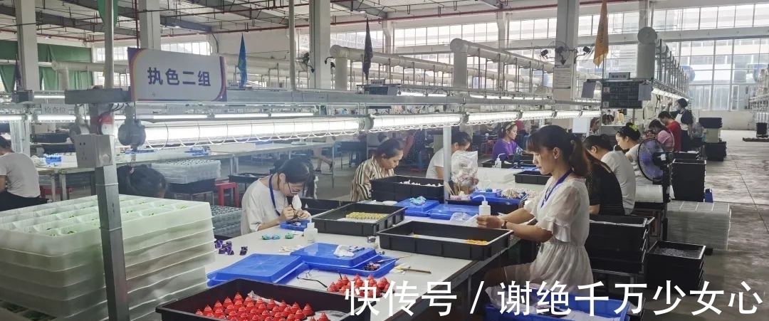 四川阆中多圆|“阆中造” 玩具远销国外,哆啦A梦、海贼王等周边把心都萌化了
