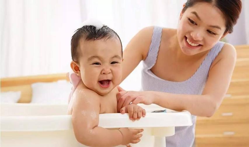 宝宝|25岁宝妈一天下奶800ml,医生:学会四多二少,奶水充足不用愁