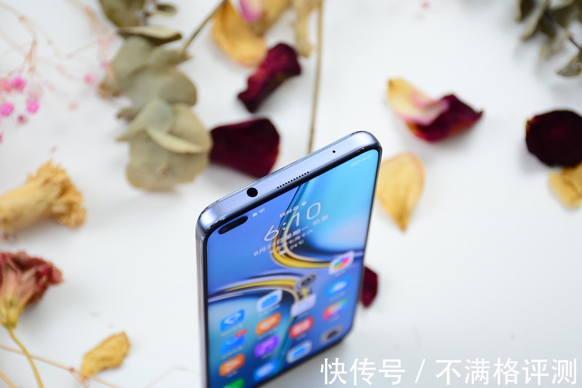 边框|中端机不再吹性能了？国产“全是屏”手机回归，荣耀X20评测