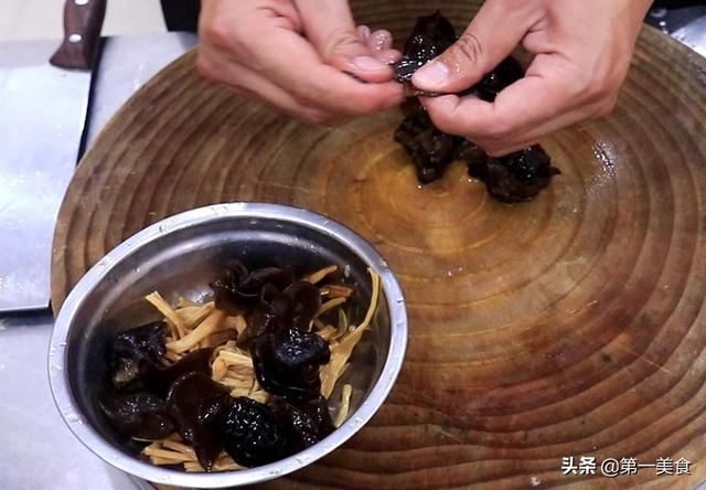 肉嫩|原来正宗木须肉做法如此简单，食材丰富，肉嫩菜脆，经典家常菜