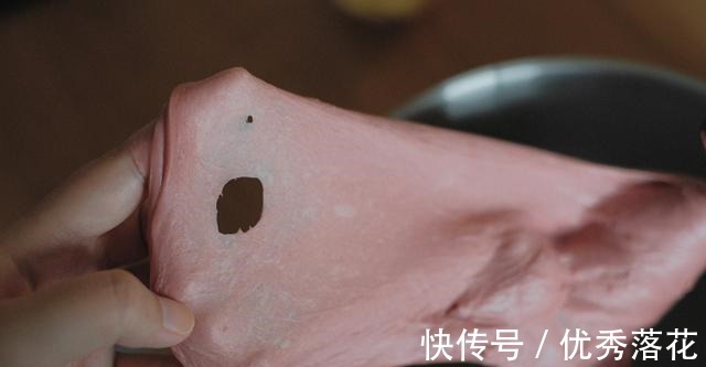 台湾草莓鲜奶油生乳包！