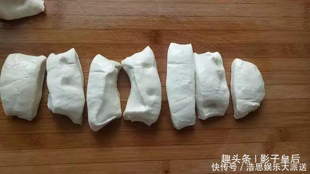  孩子|突发奇想用萝卜做成煎饼，没想到出奇的好吃，孩子每天都闹着要吃