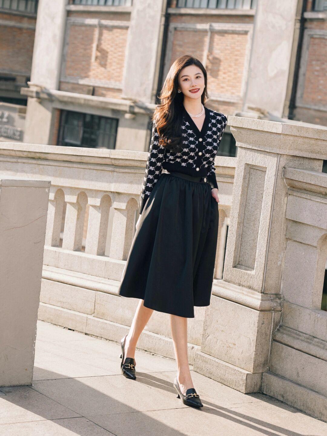 更上一层楼 “毛衣”怎么穿出时尚感?看看这些搭配造型,保暖温柔又显瘦