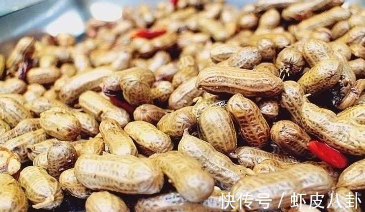 入味|水煮花生，下锅前多做一步，花生更入味吃着香，不输大排档的味道