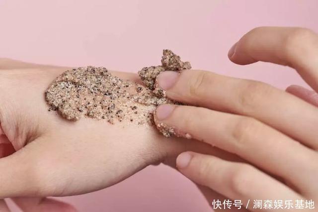 拍照|除了拍照磨皮还不够,欧美女生迷上了人工磨皮