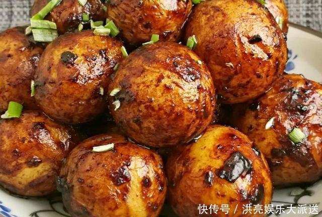  浓郁|一种土豆新做法，连皮都不用削，酱香浓郁，简单又美味