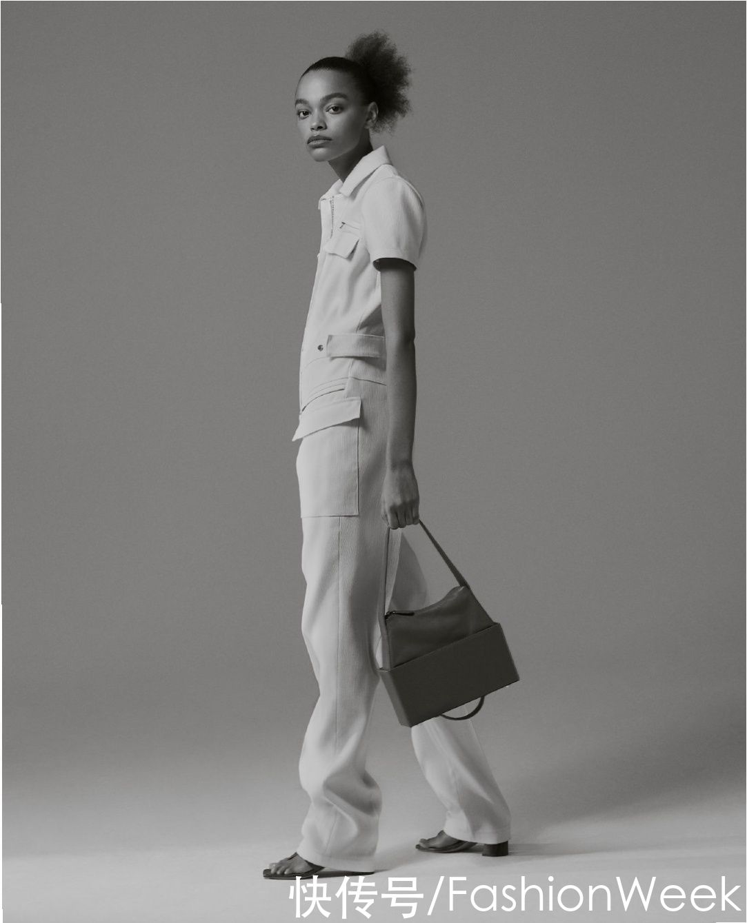 彩色穿搭更出彩，配上简约的设计，轻松穿出高级感