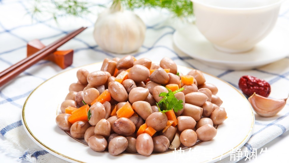 晚上吃花生等于吃“毒”花生怎么吃最养生听听专家怎么讲的