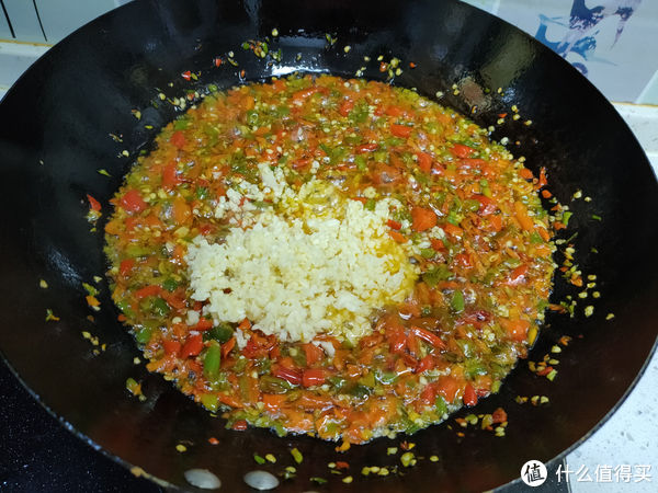 趁辣椒新鲜又便宜,多囤些做辣椒酱,放一年不坏,拌面下饭特美味