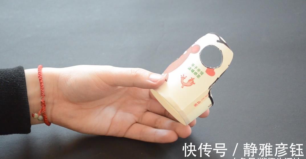 记号|一次性纸杯用完别丢了, 剪几刀, 挂在门把上超实用, 人人见了都夸好