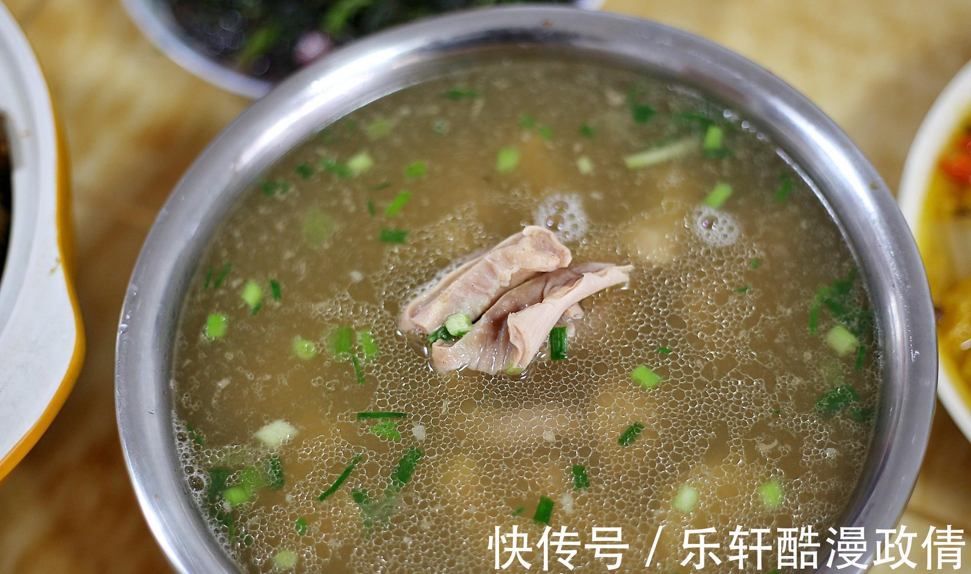 爆炒|回娘家吃饭,妈妈做的一桌菜,晒朋友圈火了,网友还是亲妈疼人