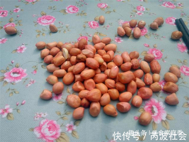 酒鬼|酒鬼爷爷吃了60年的花生米，不放一滴油，咸香焦脆，给牛肉都不换