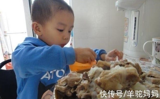 汤泡饭|孩子明明吃得很多,但就是不长肉也不长高,并非生病而是吃错了