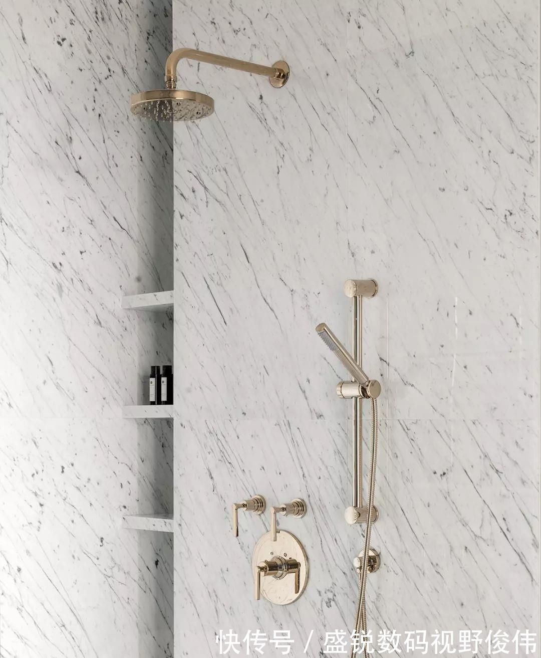 衣帽间|150㎡的豪宅,只有一间小卧室,网友:有钱任性?