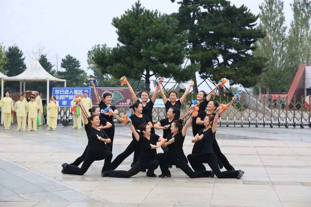 文体大餐$【书写群众满意的“民生答卷”】莱山区“文体大餐”点亮群众多彩生活