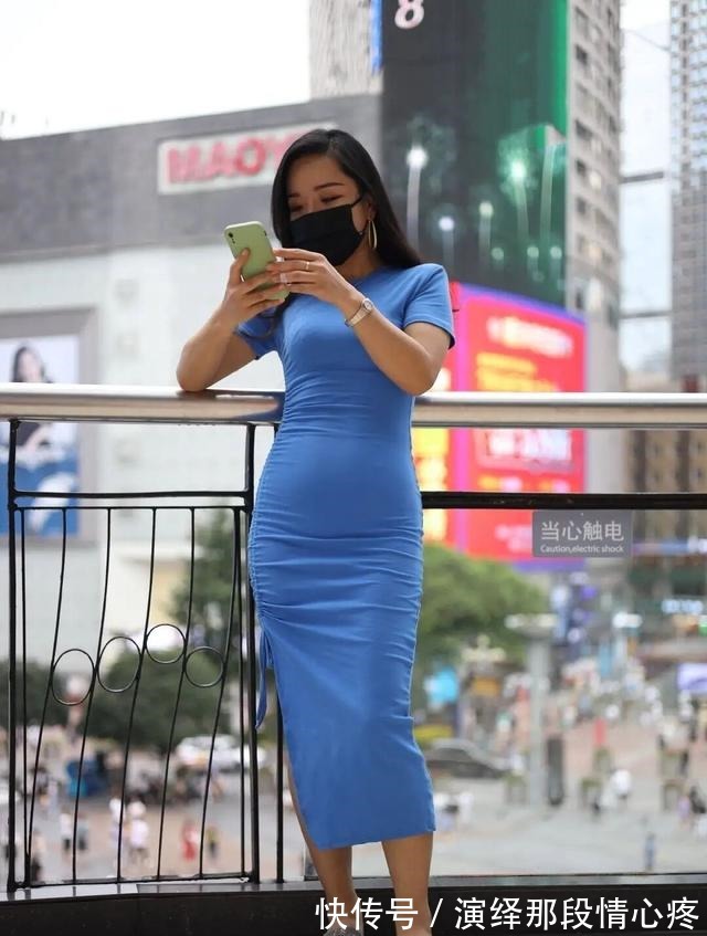 百褶裙 有“小肚子”的女性,不建议选择连衣裙,给你一个明确的穿搭思路!