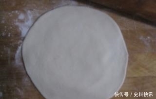 这个馅饼多给老人和小孩吃,常吃补虚损强体质,可惜很多人不懂吃