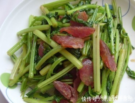 腊肠|炒芹菜时加一宝,女性常食,血管畅通了,子宫干净了,皮肤更好!