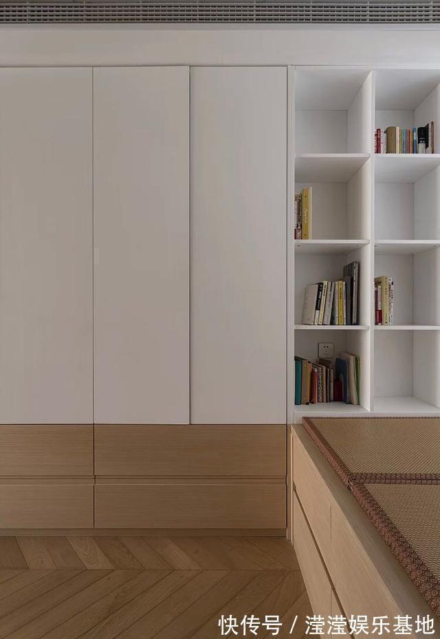 折叠门|100㎡小三房，坚持全屋打满柜子，飘窗这样设计，太实用了