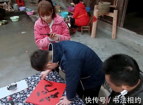 规矩感#杜海涛秀书法,低调的奢华,行书洒脱开阔,隶书刚劲,整齐划一