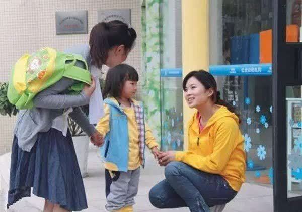 老师好|去幼儿园接送娃,不要做这几件事情,会让老师比较反感