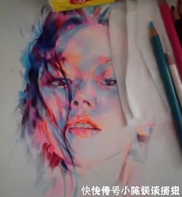 人物|美术生画“人物彩铅”,第一眼:是我不懂,结尾:大神给跪了!