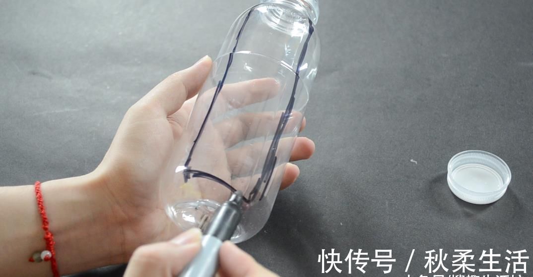 沥水架|塑料瓶我再也不扔了, 改造一下, 粘在厨房里有大用处, 省钱又实用