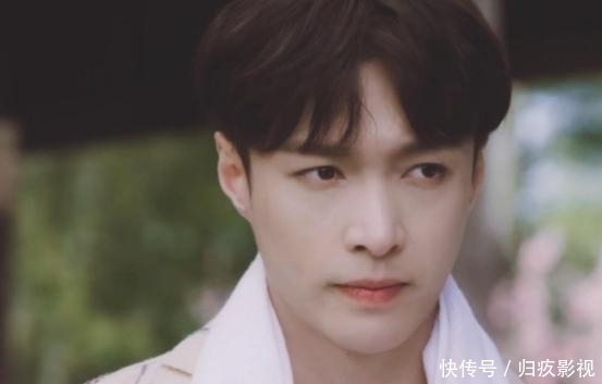 向往的生活|刚离开蘑菇屋,张艺兴又一新综艺官宣,冲两位顶流女爱豆追了