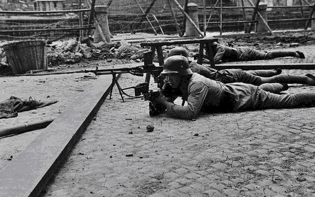 亲临|亲临前线指挥,歼灭日军整师团,挽洪都于垂危的名将是谁