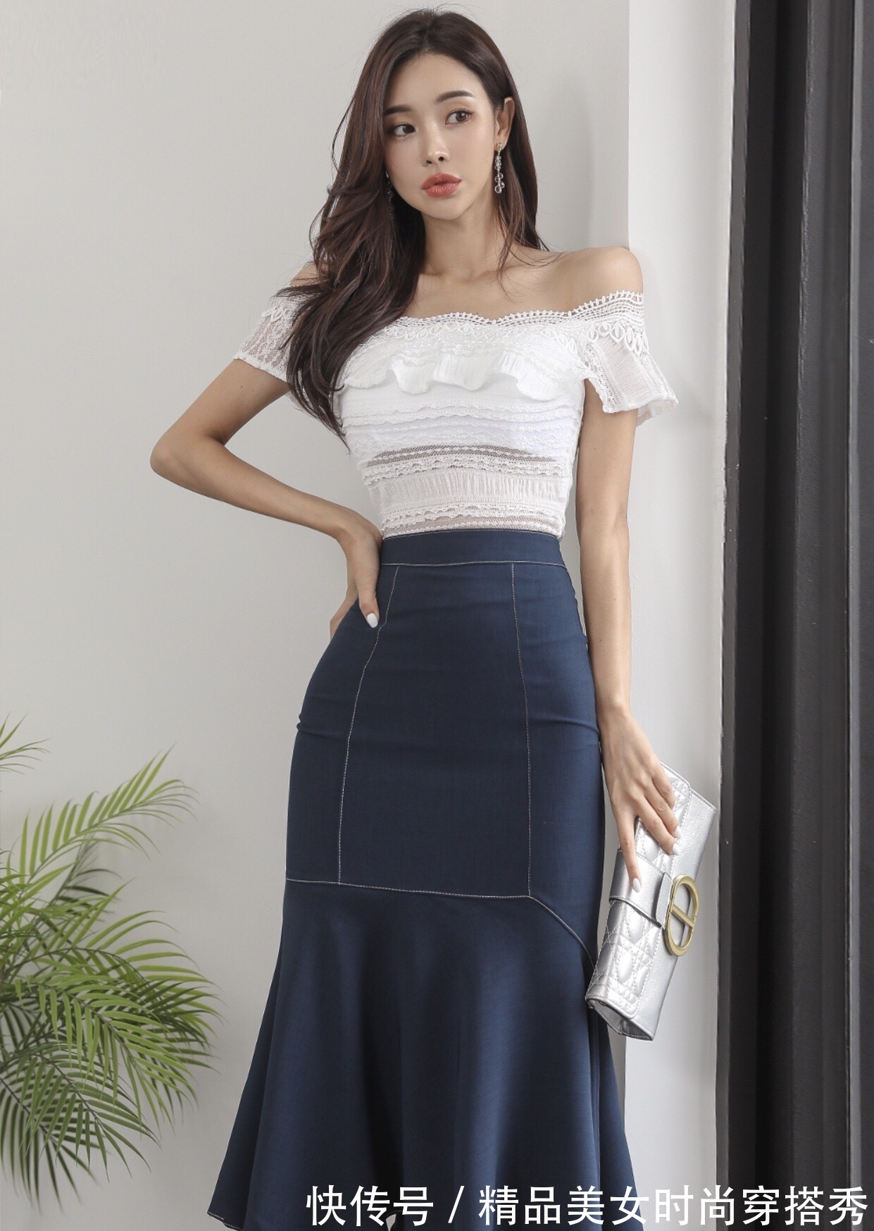 一字肩 时尚穿搭:甜美的一字肩上衣,小巧伊人的款式精致感十足