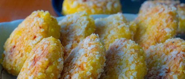 糯米粉里加2个苹果,居然这么好吃,酸甜可口,每次上桌就抢光