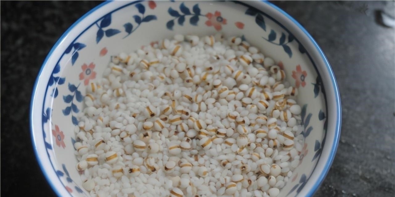 山药|冬天进补，光吃红枣可不行，早餐多吃它，对女人特别好！